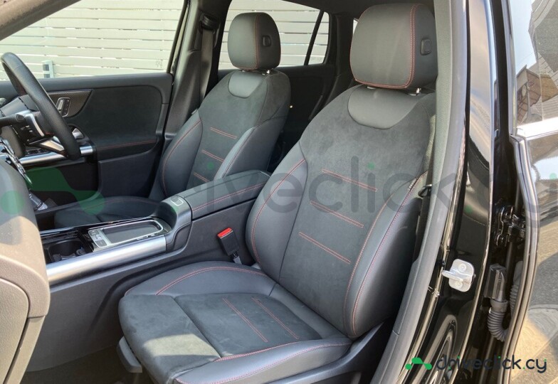 Mercedes GLA-class Black