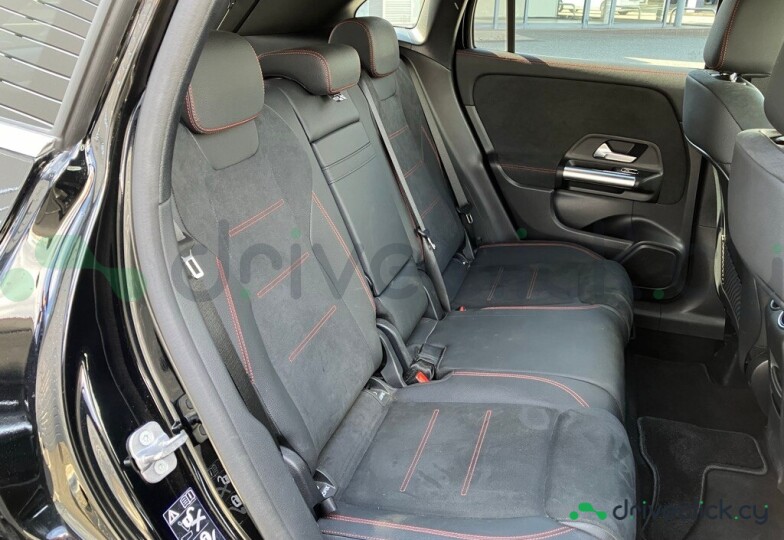 Mercedes GLA-class Black