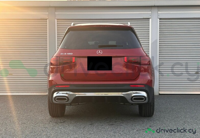 Mercedes GLB-class Red