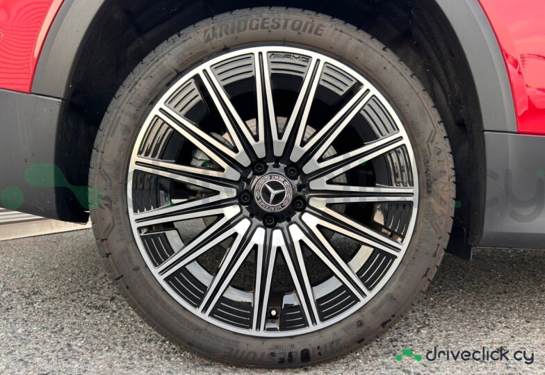 Mercedes GLB-class Red