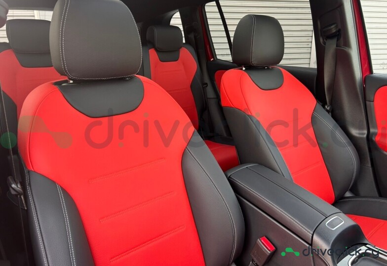 Mercedes GLB-class Red