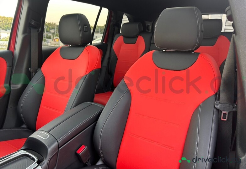 Mercedes GLB-class Red