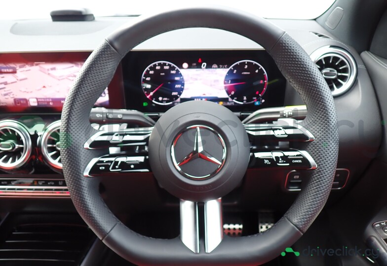 Mercedes GLA-class Black