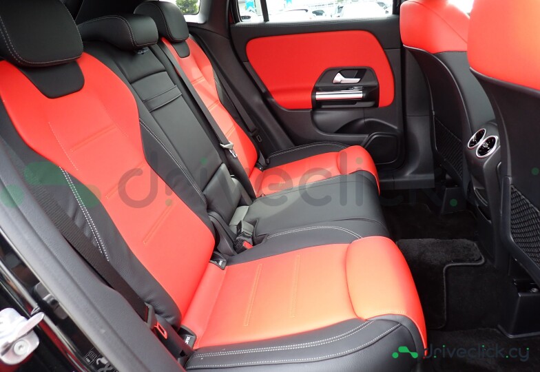 Mercedes GLA-class Black