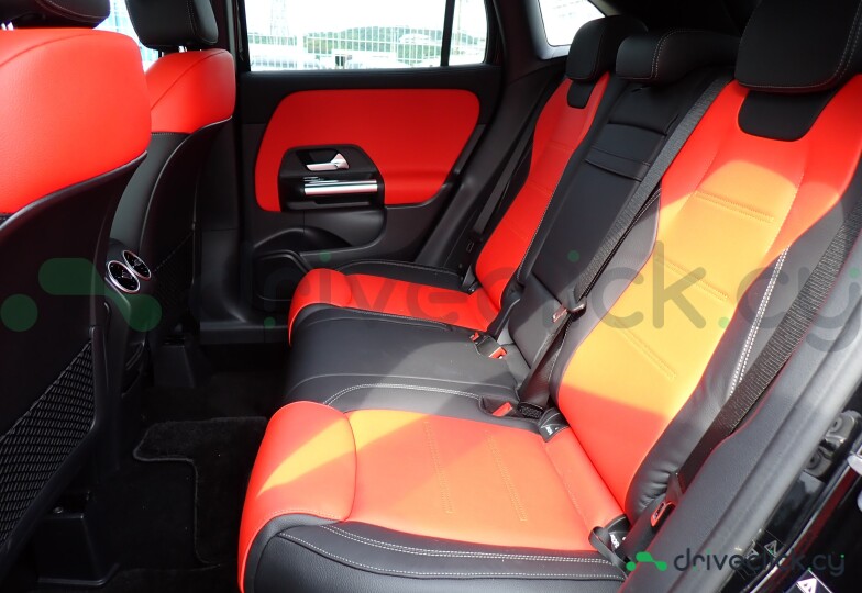 Mercedes GLA-class Black