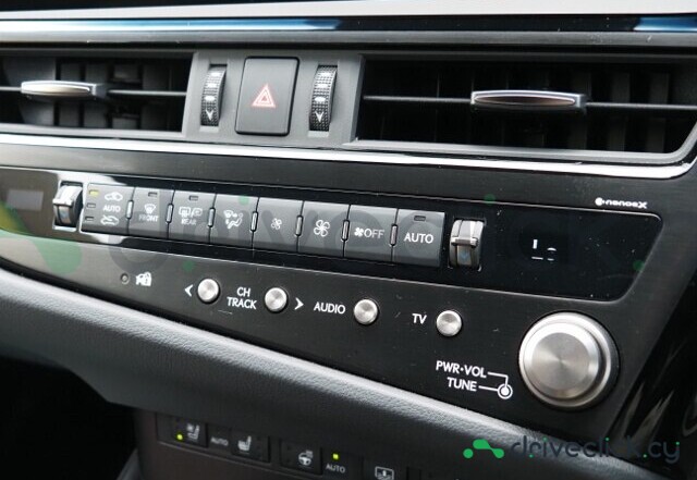 Lexus ES Grey