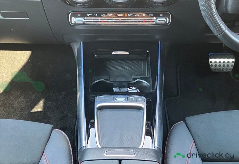 Mercedes GLA-class Black