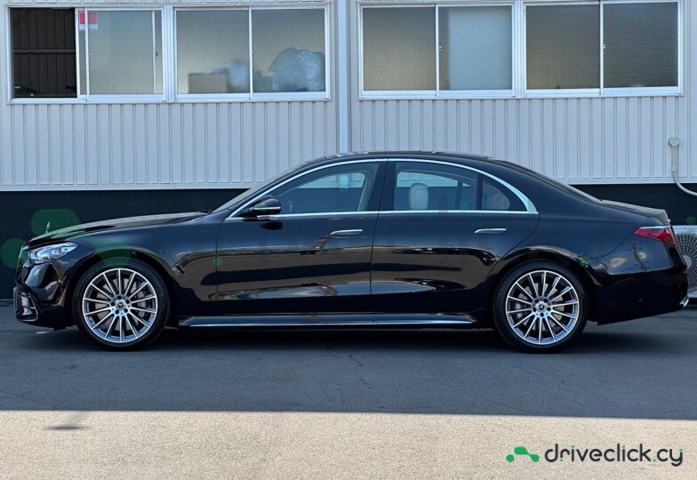Mercedes S-class Black