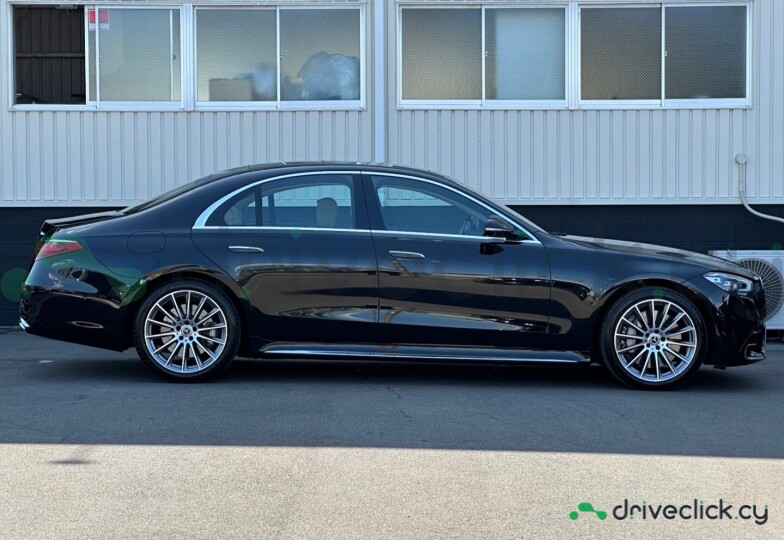 Mercedes S-class Black