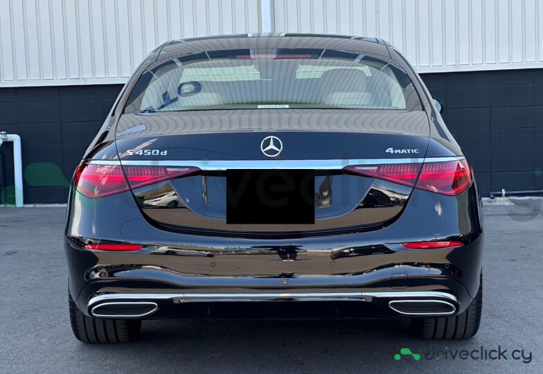 Mercedes S-class Black