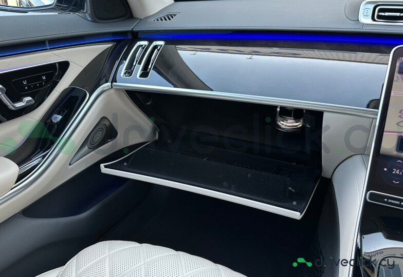 Mercedes S-class Black