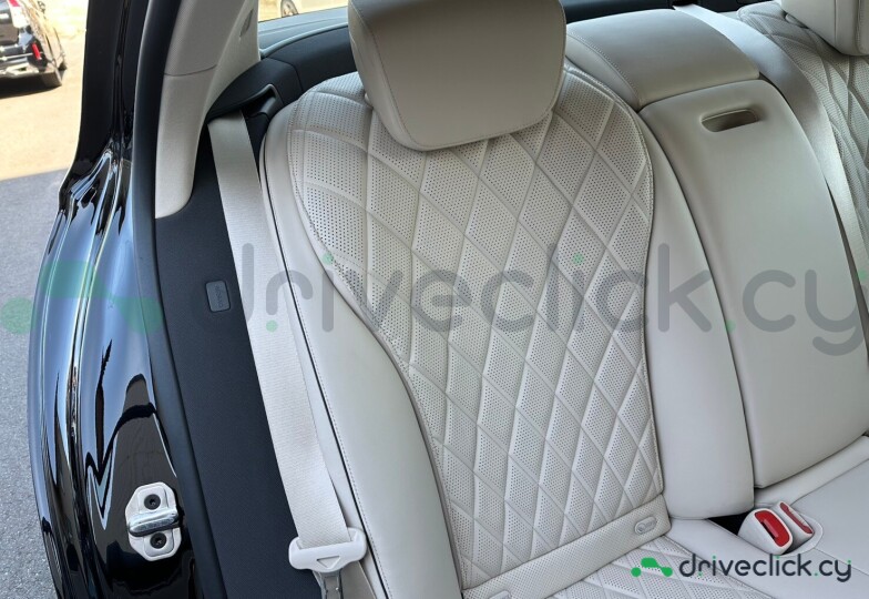 Mercedes S-class Black