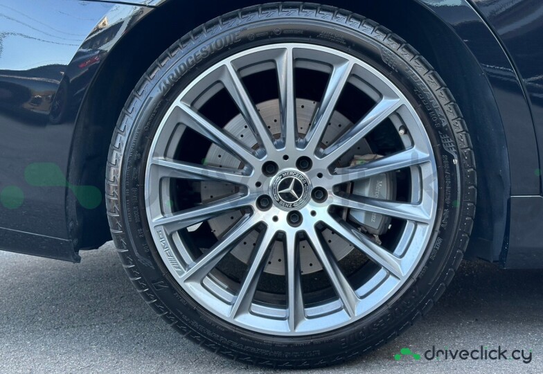 Mercedes S-class Black