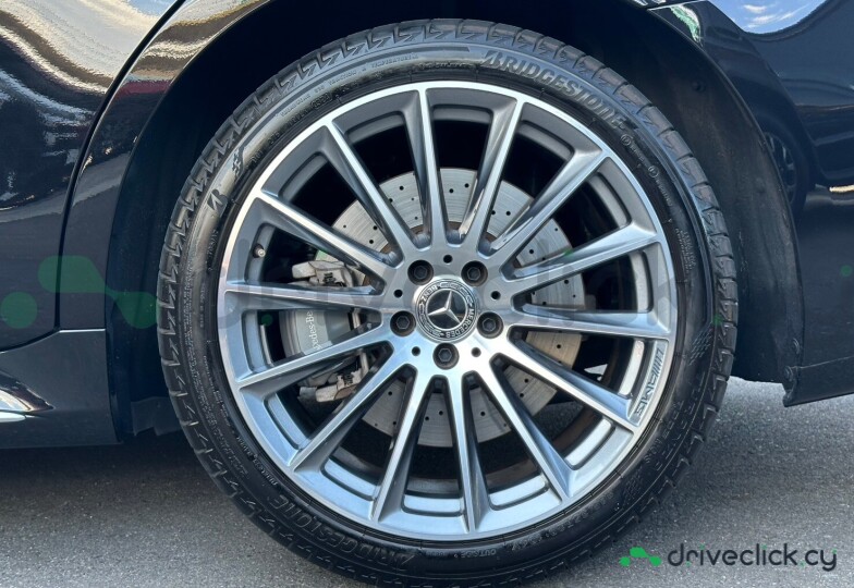 Mercedes S-class Black