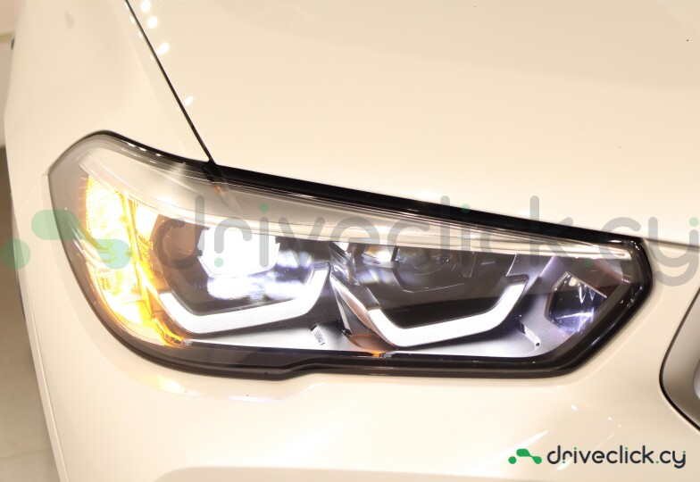 BMW X6 White