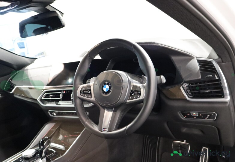 BMW X6 White