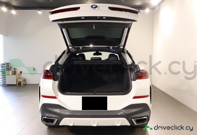 BMW X6 White