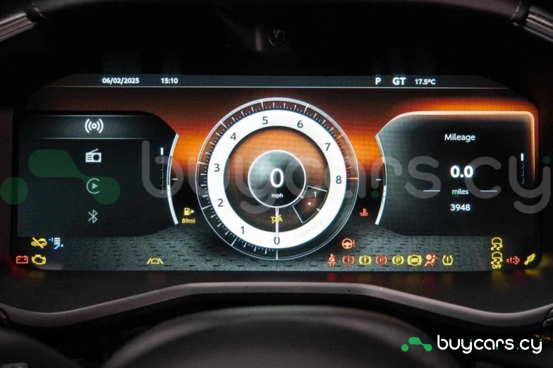 Aston Martin DBX Синий