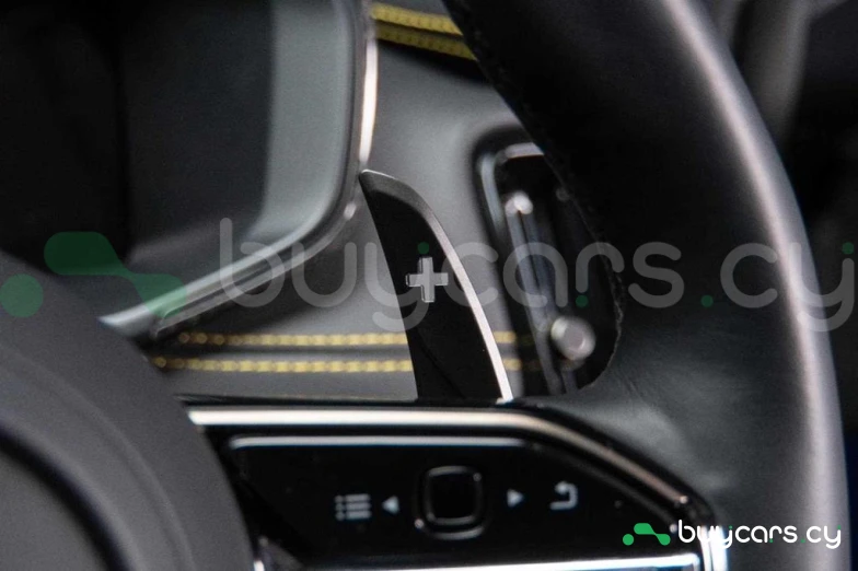 Aston Martin DBX Синий