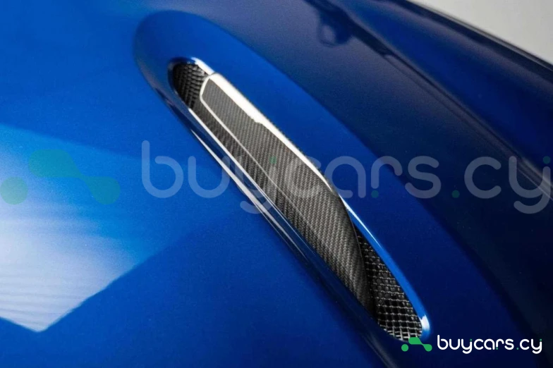 Aston Martin DBX Синий