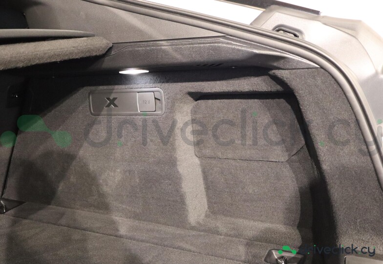 BMW X6 White