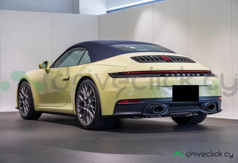 Porsche 911 Yellow