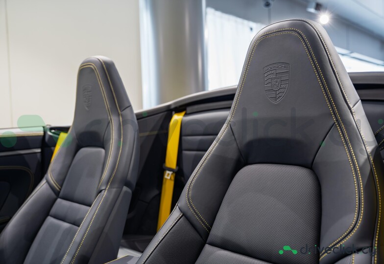 Porsche 911 Yellow