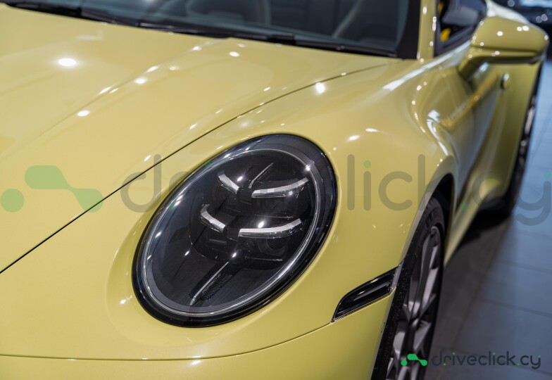 Porsche 911 Yellow