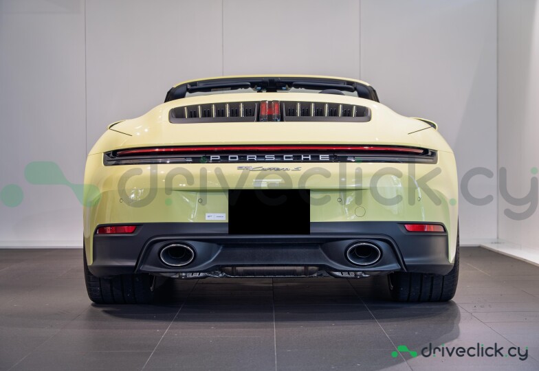 Porsche 911 Yellow