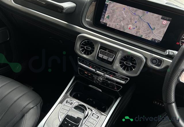 Mercedes G-class White
