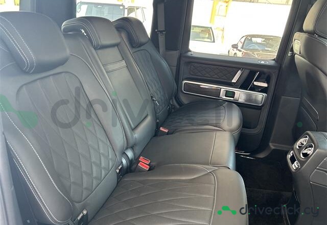 Mercedes G-class White