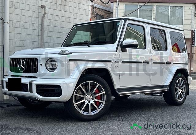 Mercedes G-class White
