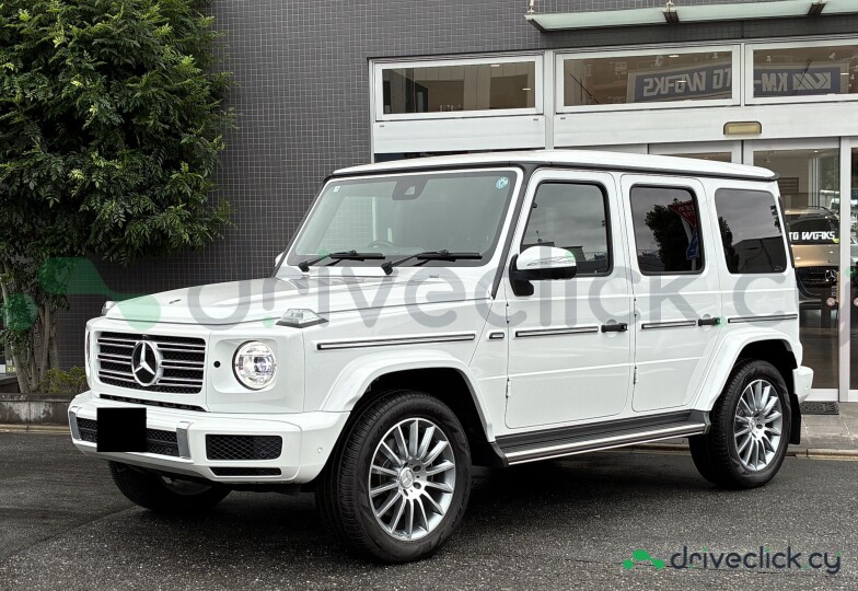 Mercedes G-class White