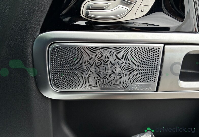 Mercedes G-class White