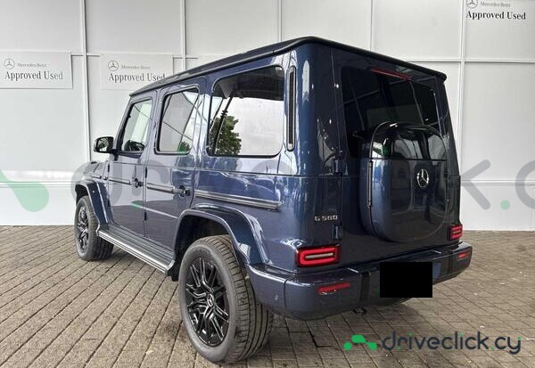 Mercedes G-class Blue