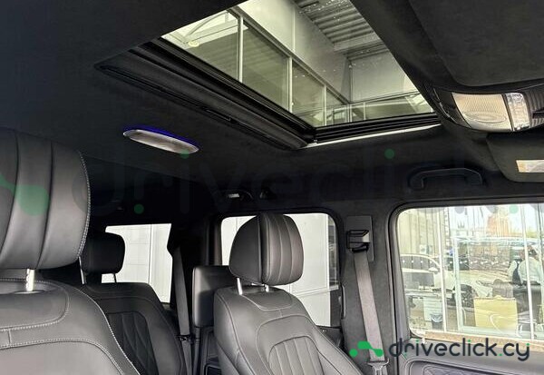 Mercedes G-class Blue