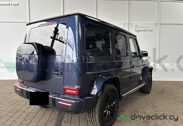 Mercedes G-class Blue