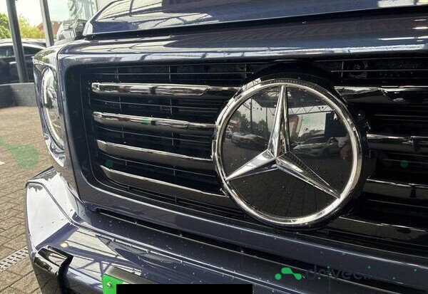 Mercedes G-class Blue