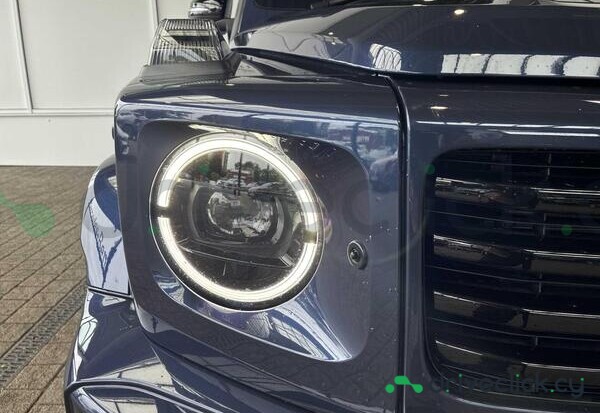 Mercedes G-class Blue