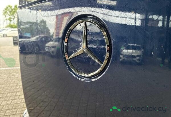 Mercedes G-class Blue