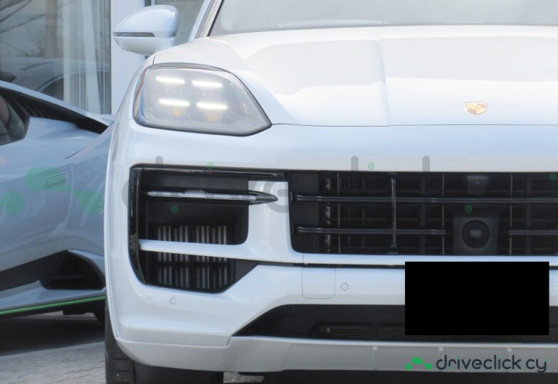 Porsche Cayenne Coupe White