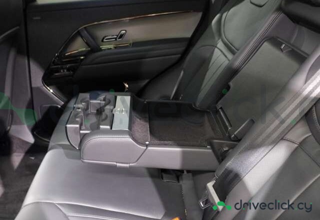 Land Rover Range Rover Sport Red