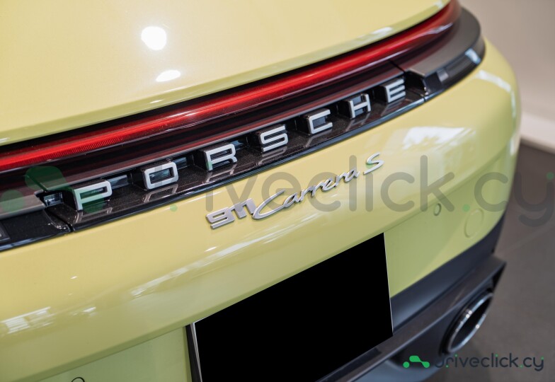 Porsche 911 Yellow