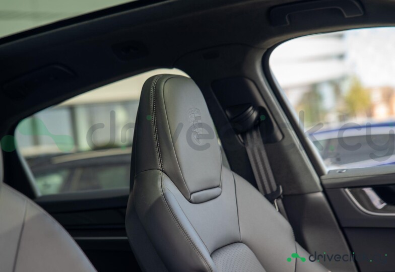 Porsche Cayenne Coupe Beige