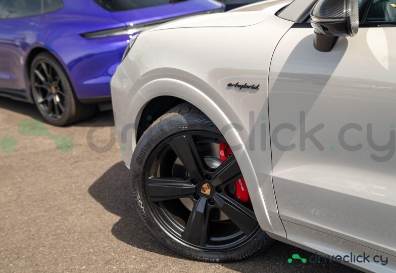 Porsche Cayenne Coupe Beige