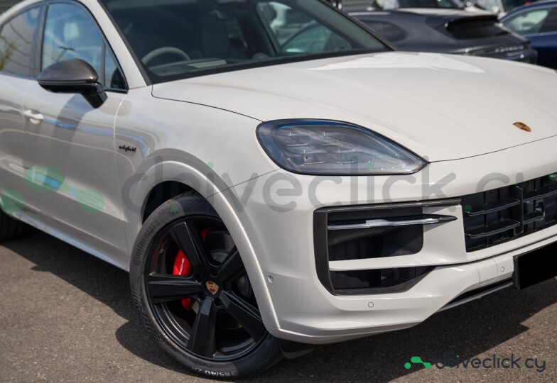 Porsche Cayenne Coupe Beige