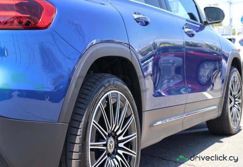 Mercedes GLB-class Blue