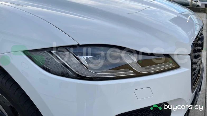 Jaguar F-Pace Белый