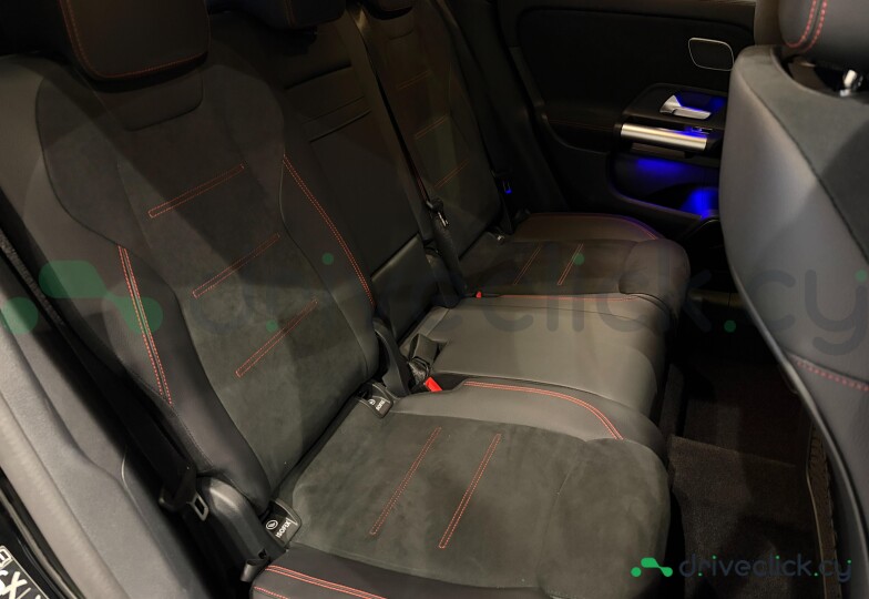 Mercedes GLA-class Black