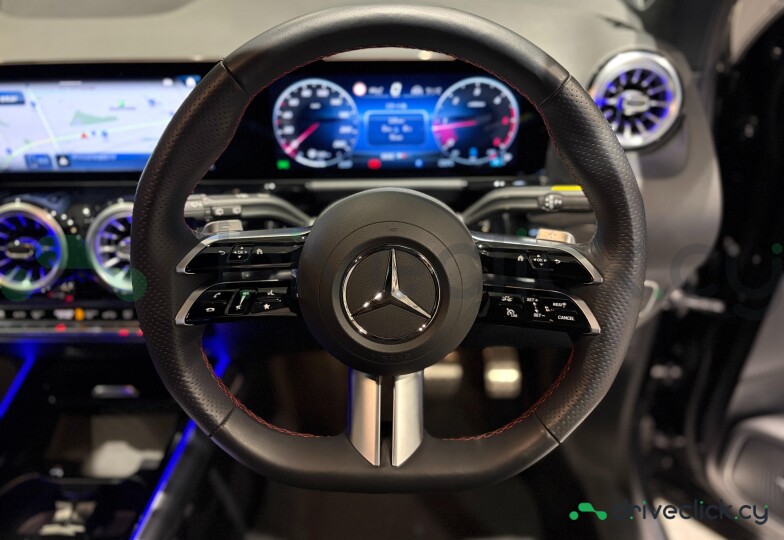 Mercedes GLA-class Black